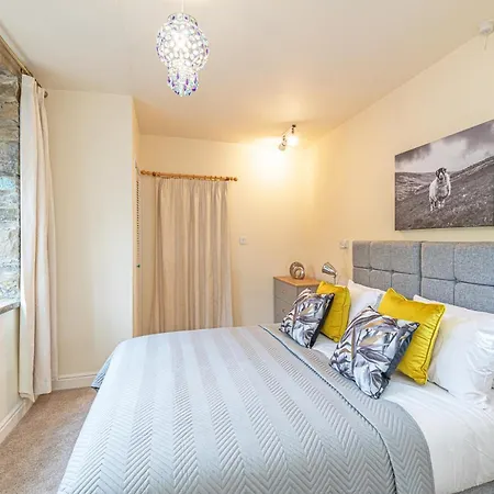 Scalebar Bridge End Mill Apartment Settle